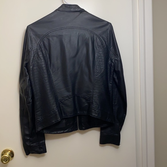 Hollister Black Leather Jacket Women Size Large - Picture 2 of 3